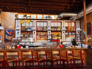 Kibbitznest Books, Brews & Blarney